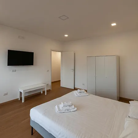 Apartamento Piazza Lodi - *